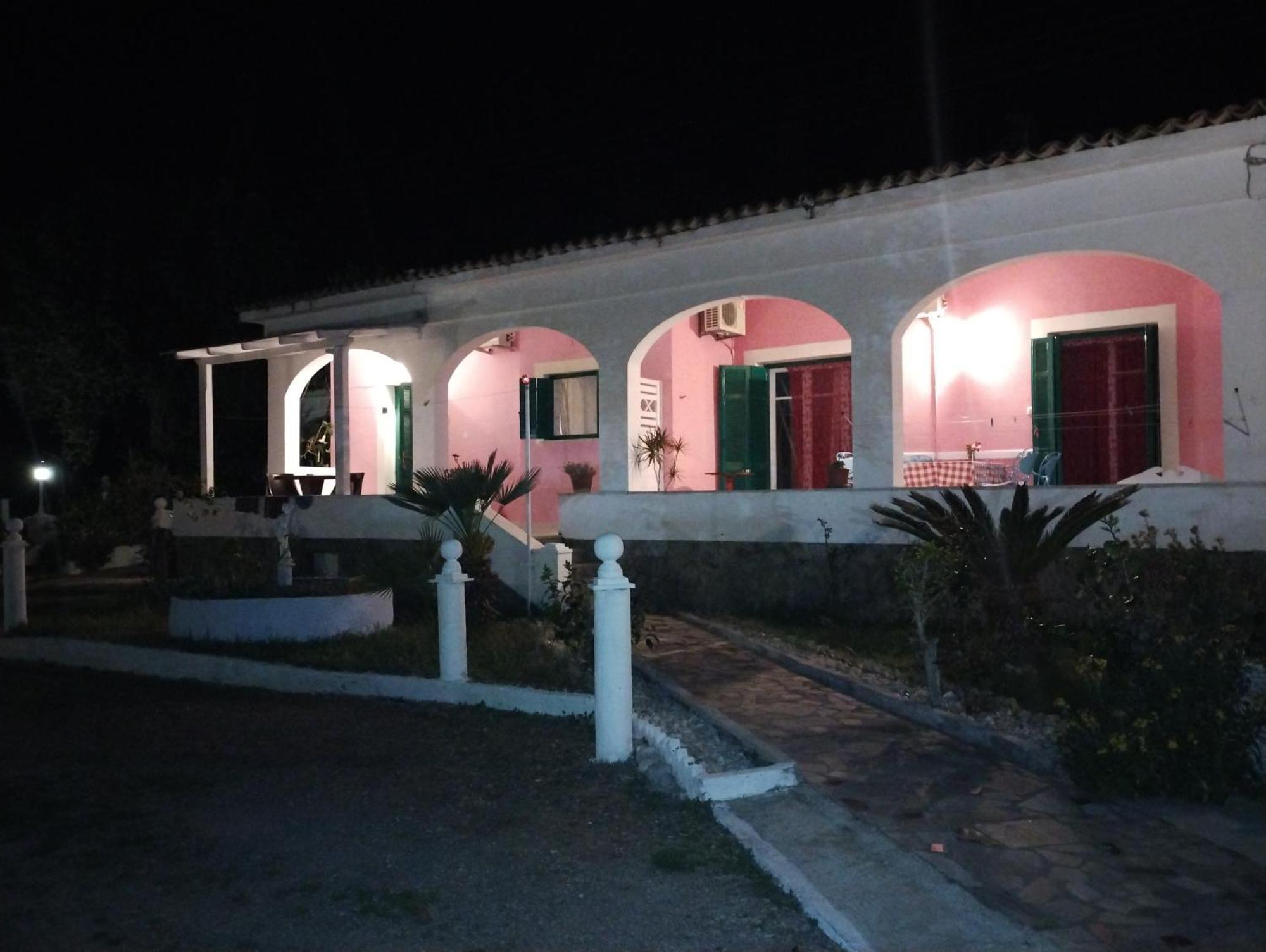 Vanilla House Палеокастрица Экстерьер фото